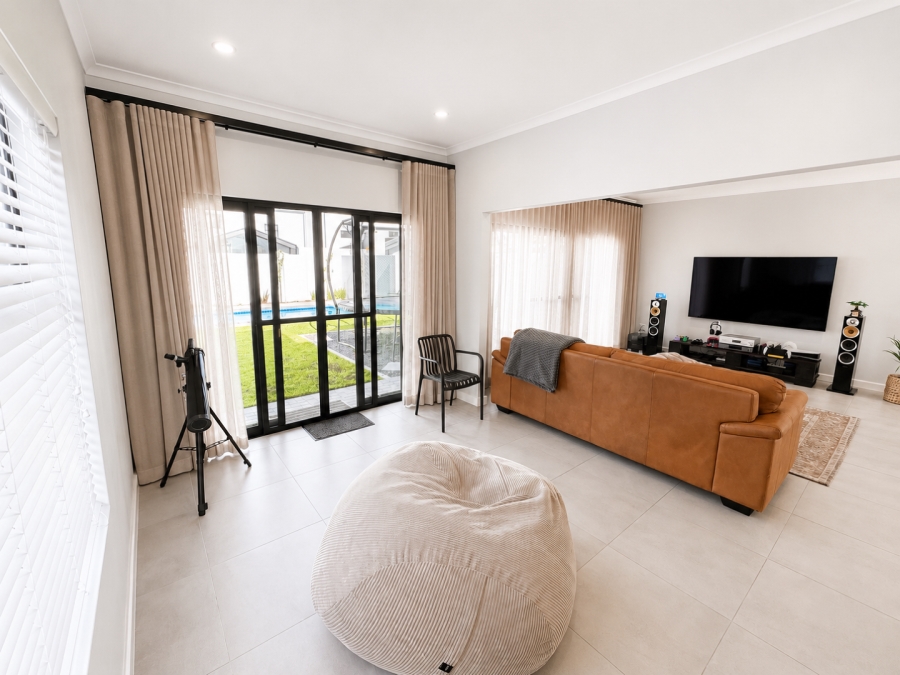 4 Bedroom Property for Sale in Sandown Western Cape